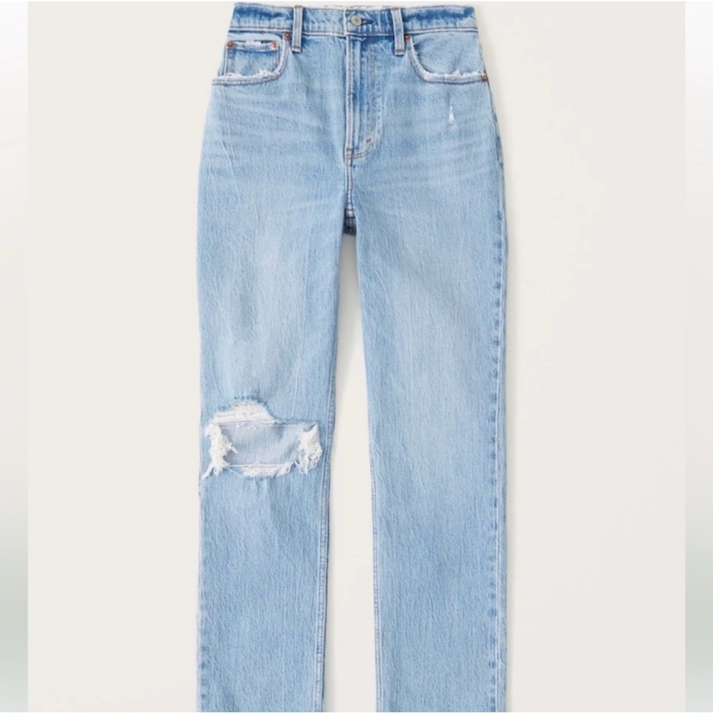 Abercrombie & Fitch - Curve Love Ultra High Rise 90s Straight Jean